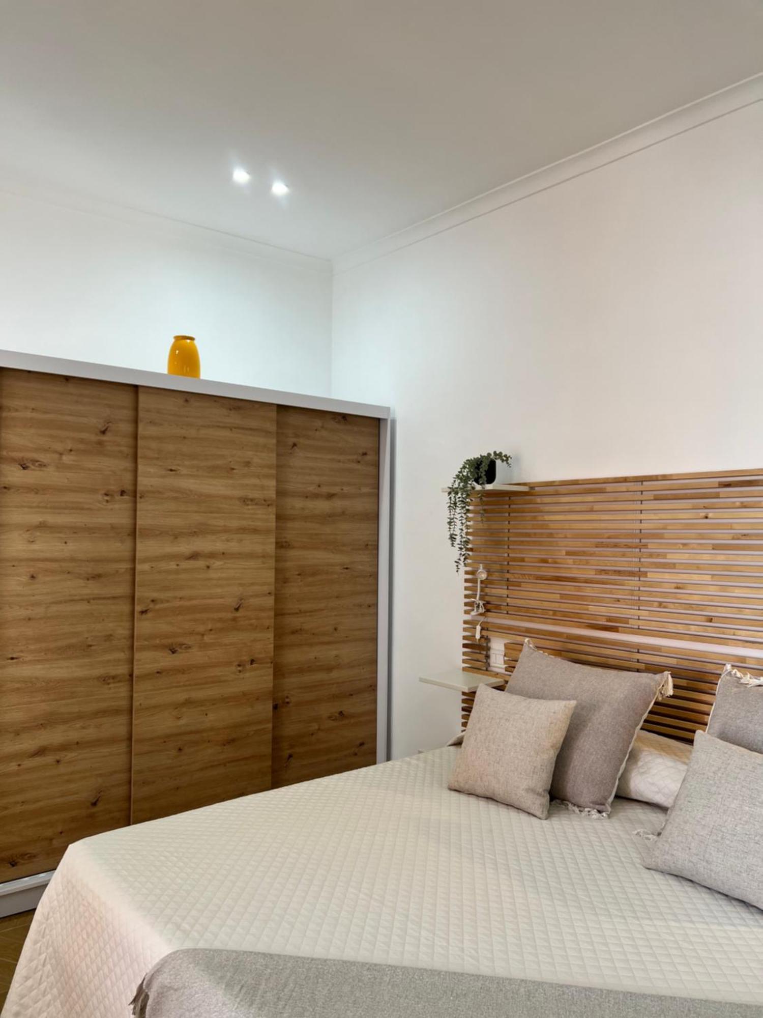 Gennarino Apartments - Panorama Suite With Balcony And Urban Loft Napoli Bagian luar foto