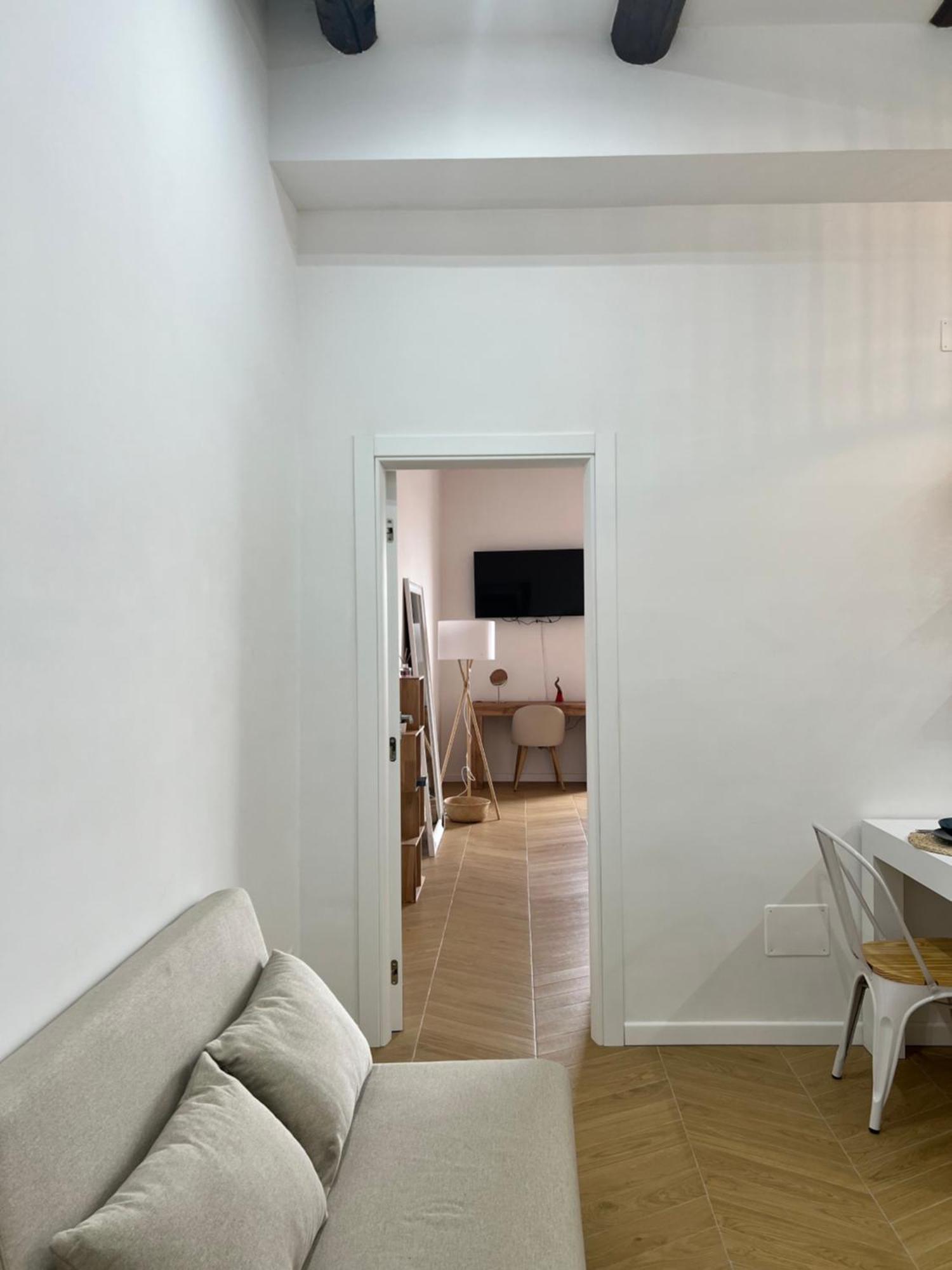 Gennarino Apartments - Panorama Suite With Balcony And Urban Loft Napoli Bagian luar foto