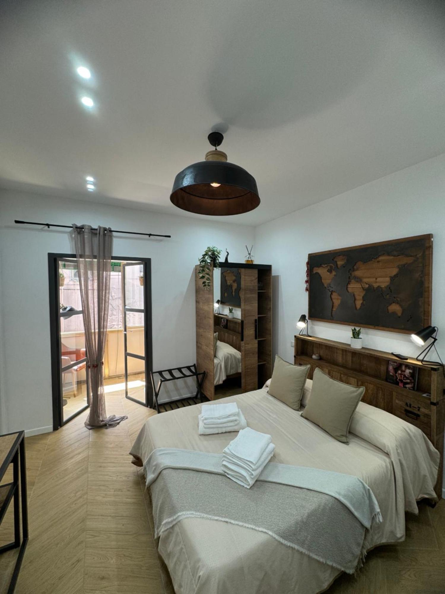 Gennarino Apartments - Panorama Suite With Balcony And Urban Loft Napoli Bagian luar foto