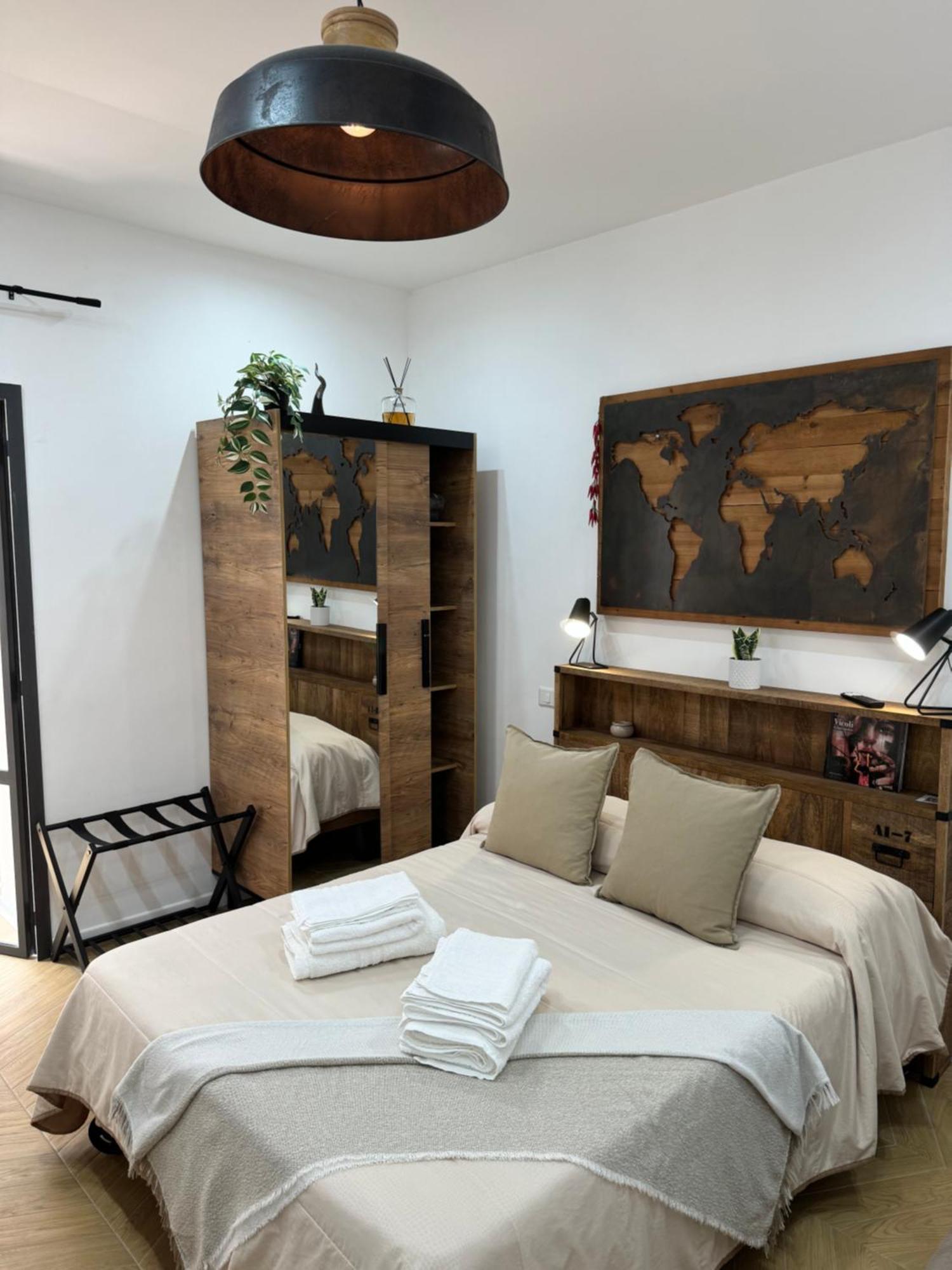 Gennarino Apartments - Panorama Suite With Balcony And Urban Loft Napoli Bagian luar foto